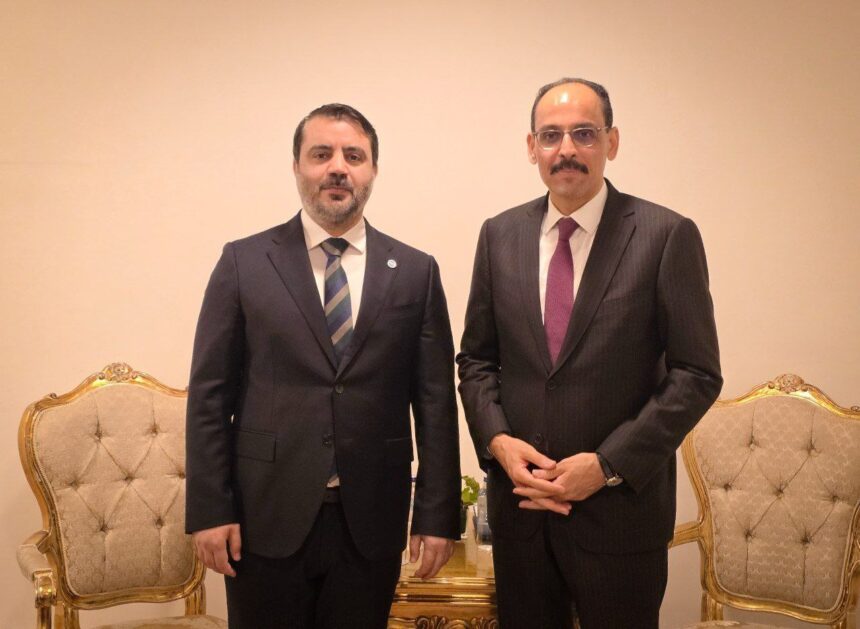 Canciller sirio y jefe de la inteligencia turca se reúnen en Estambul