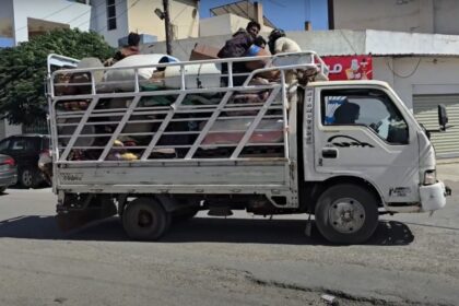 Desplazamiento de familias beduinas tras violaciones y masacres cometidas en Sweida