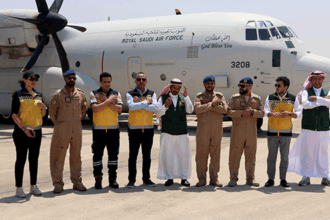 Llega a Alepo un avión con ayuda saudí destinada a afectados por incendios en Latakia