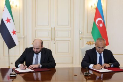 Siria y Azerbaiyán firman documento de cooperación en campos de energía
